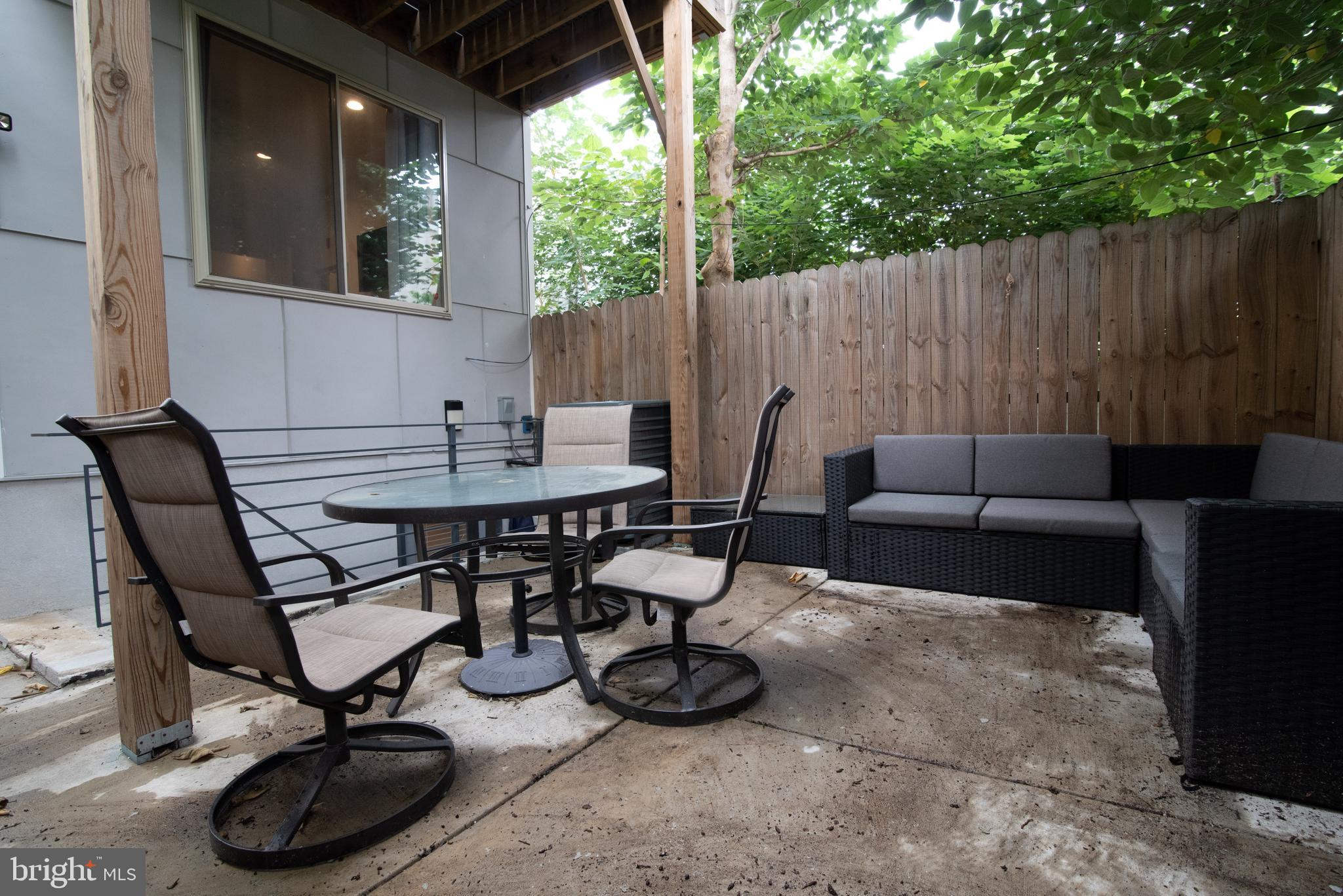 POINT BREEZE - Residential Lease