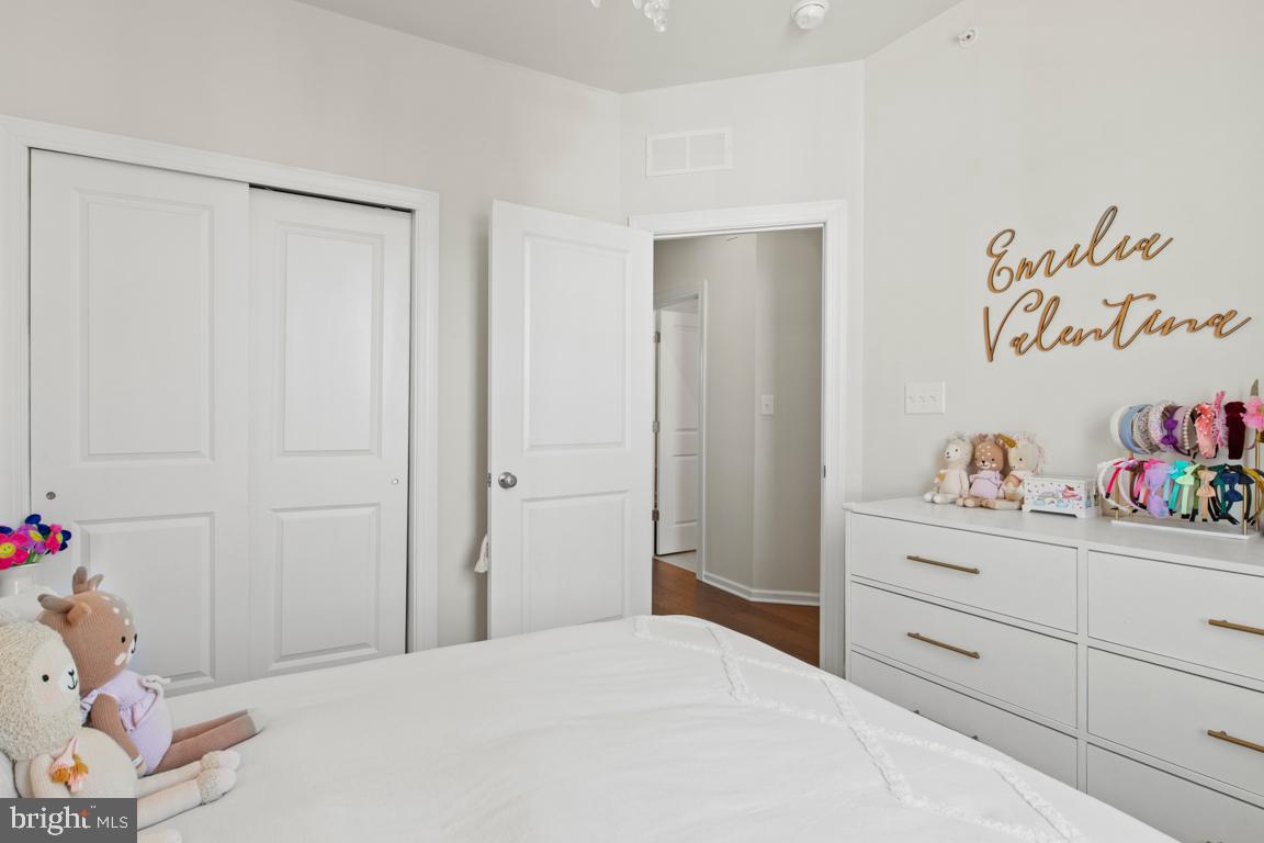 STEELPOINTE - Residential