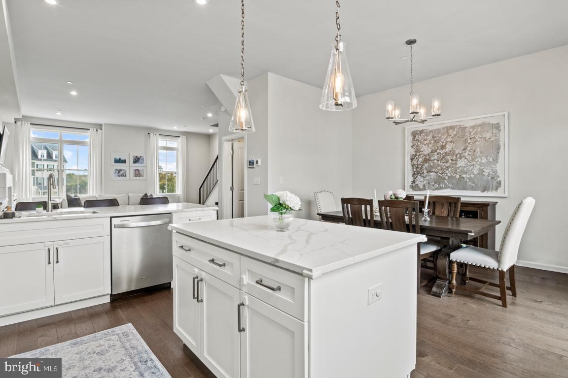 STEELPOINTE - Residential