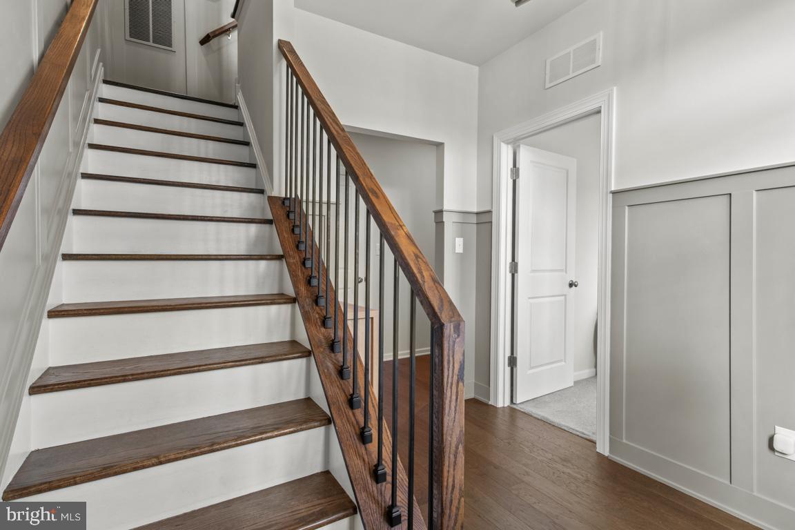 STEELPOINTE - Residential