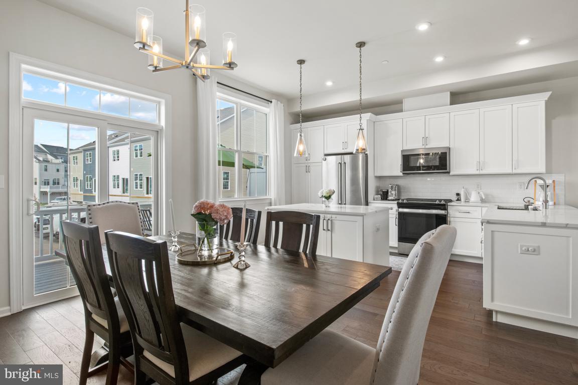 STEELPOINTE - Residential