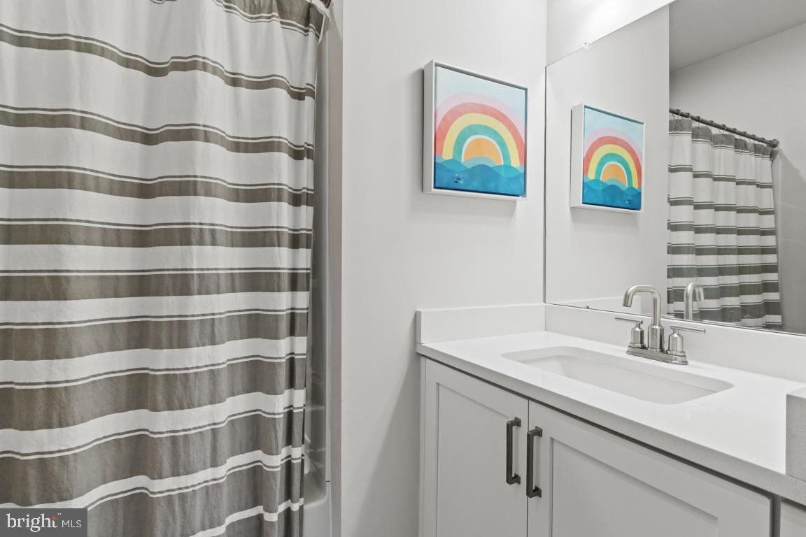 STEELPOINTE - Residential