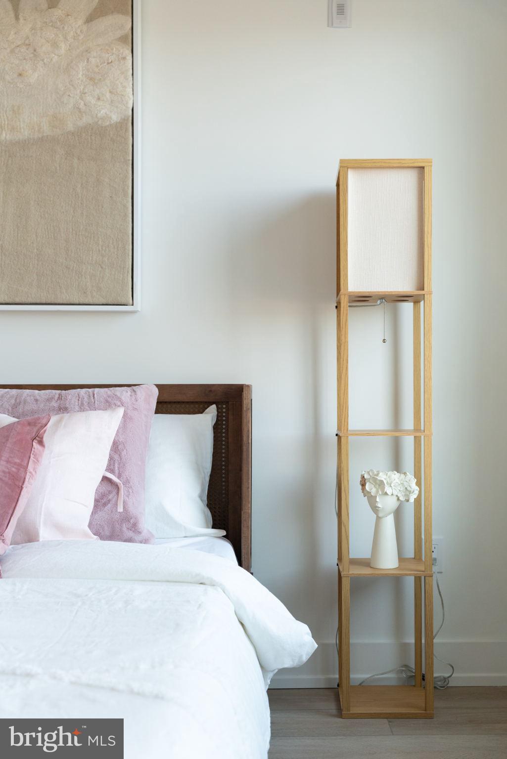 SQUIRREL HILL - Residential Lease