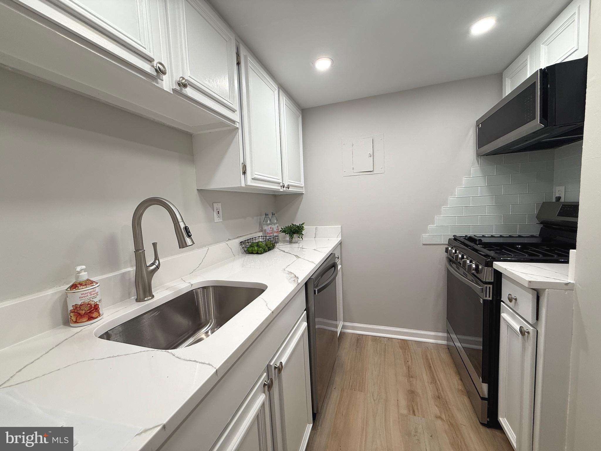 1300 ARMY NAVY DRIVE 320
