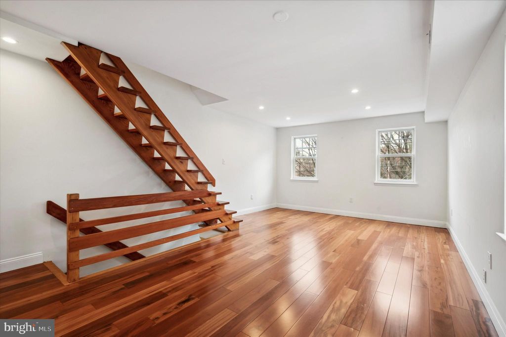 Photo of 910 Fitzwater Street, PHILADELPHIA, PA 19147 (MLS # PAPH2567296)