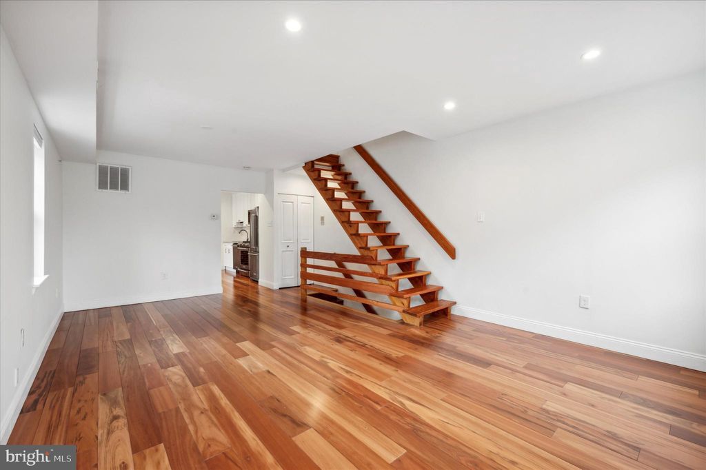 Photo of 910 Fitzwater Street, PHILADELPHIA, PA 19147 (MLS # PAPH2567296)