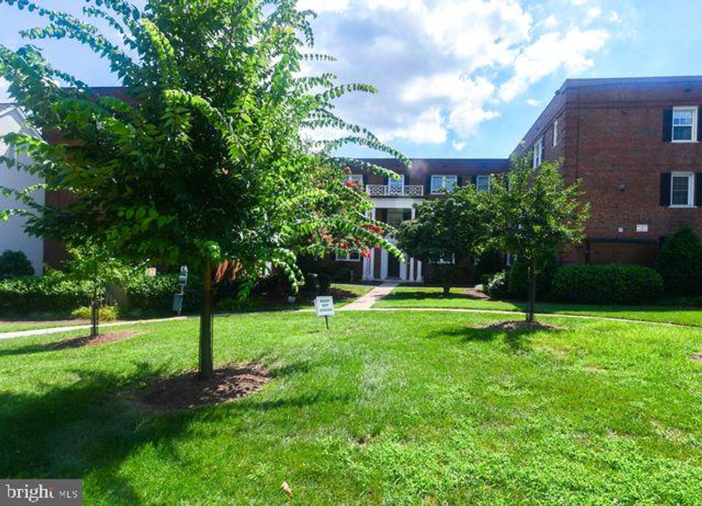 Photo of 3937 Pennsylvania Avenue SE #102, WASHINGTON, DC 20020 (MLS # DCDC2241534)