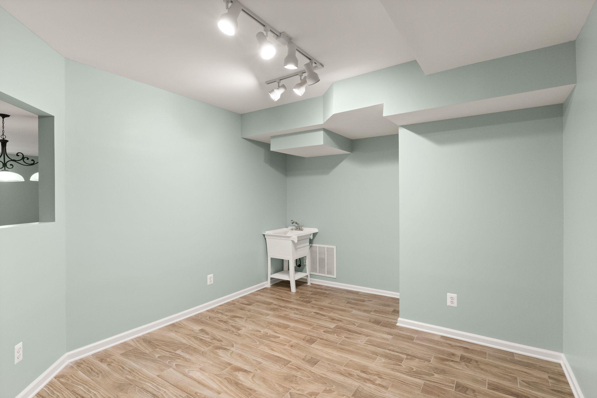 WILLOW PONDS - Residential