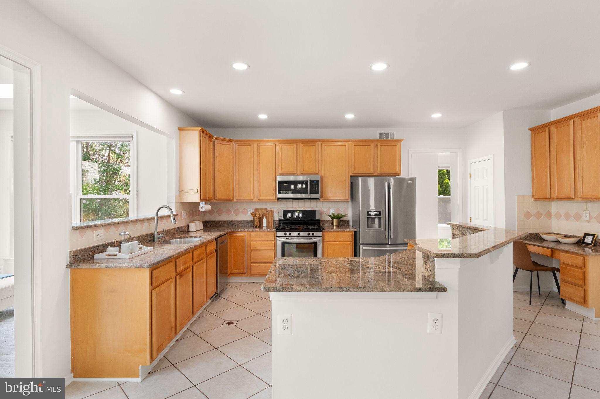 WILLOW PONDS - Residential