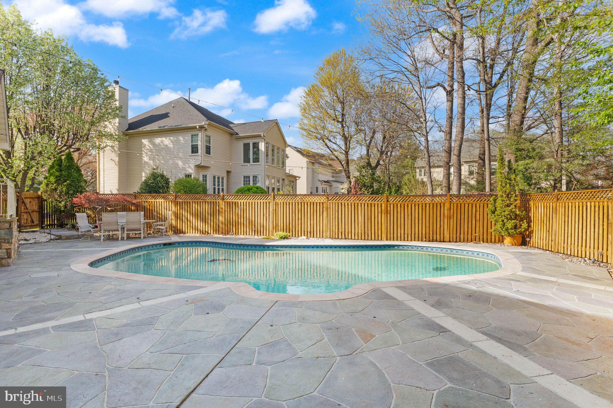 WILLOW PONDS - Residential