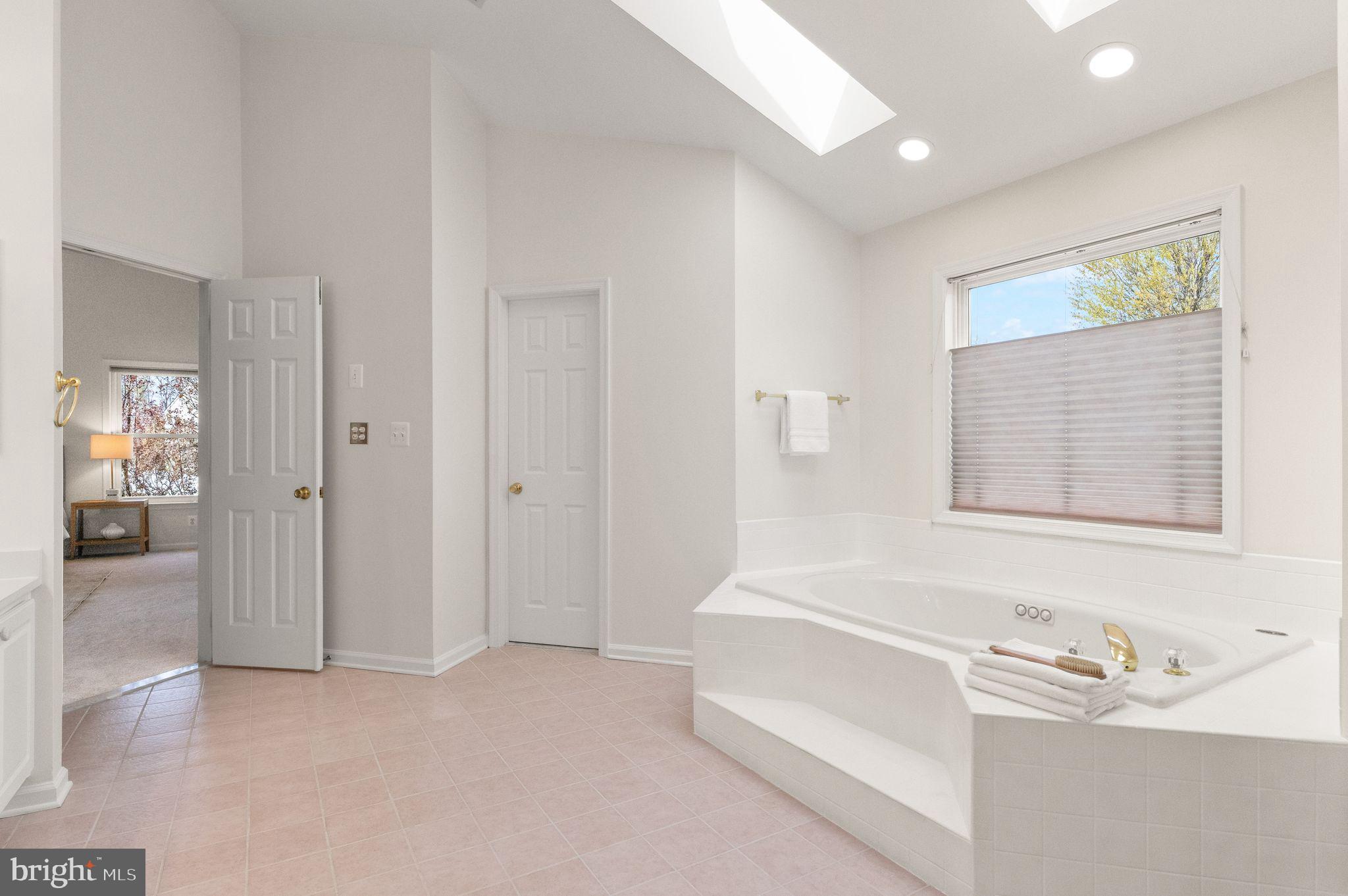 WILLOW PONDS - Residential