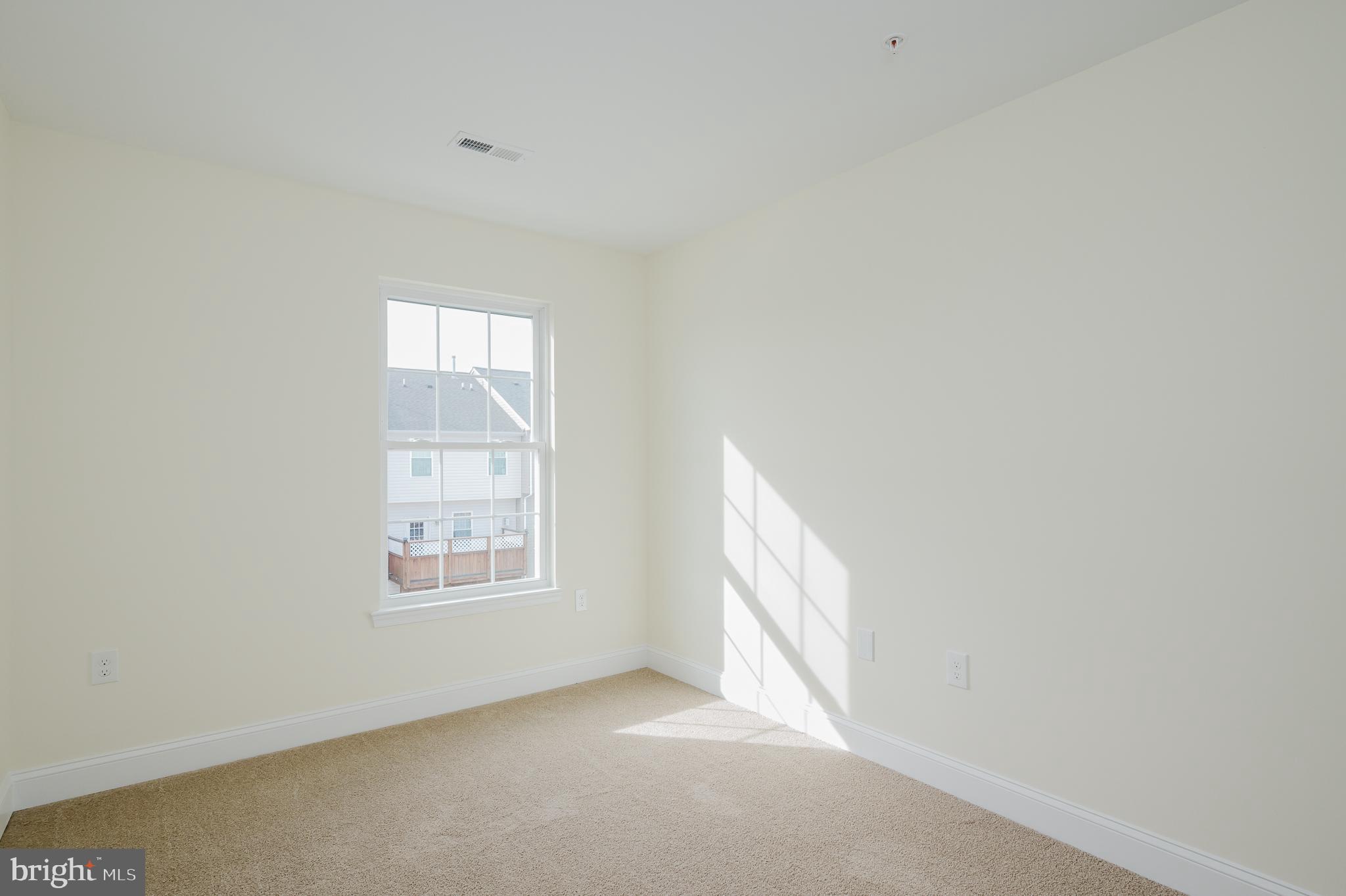 HOLLYWOODS POINT - Residential