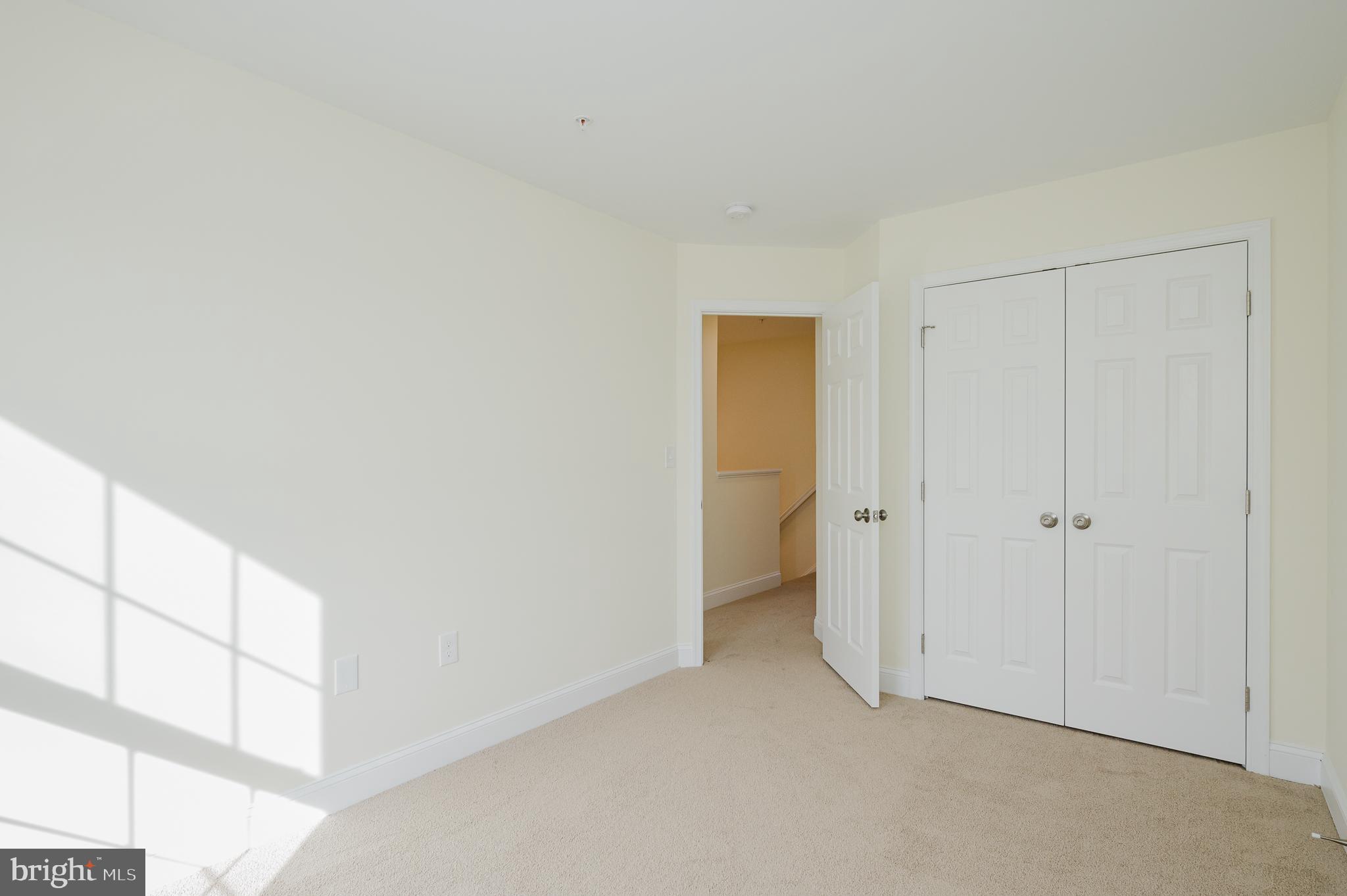 HOLLYWOODS POINT - Residential