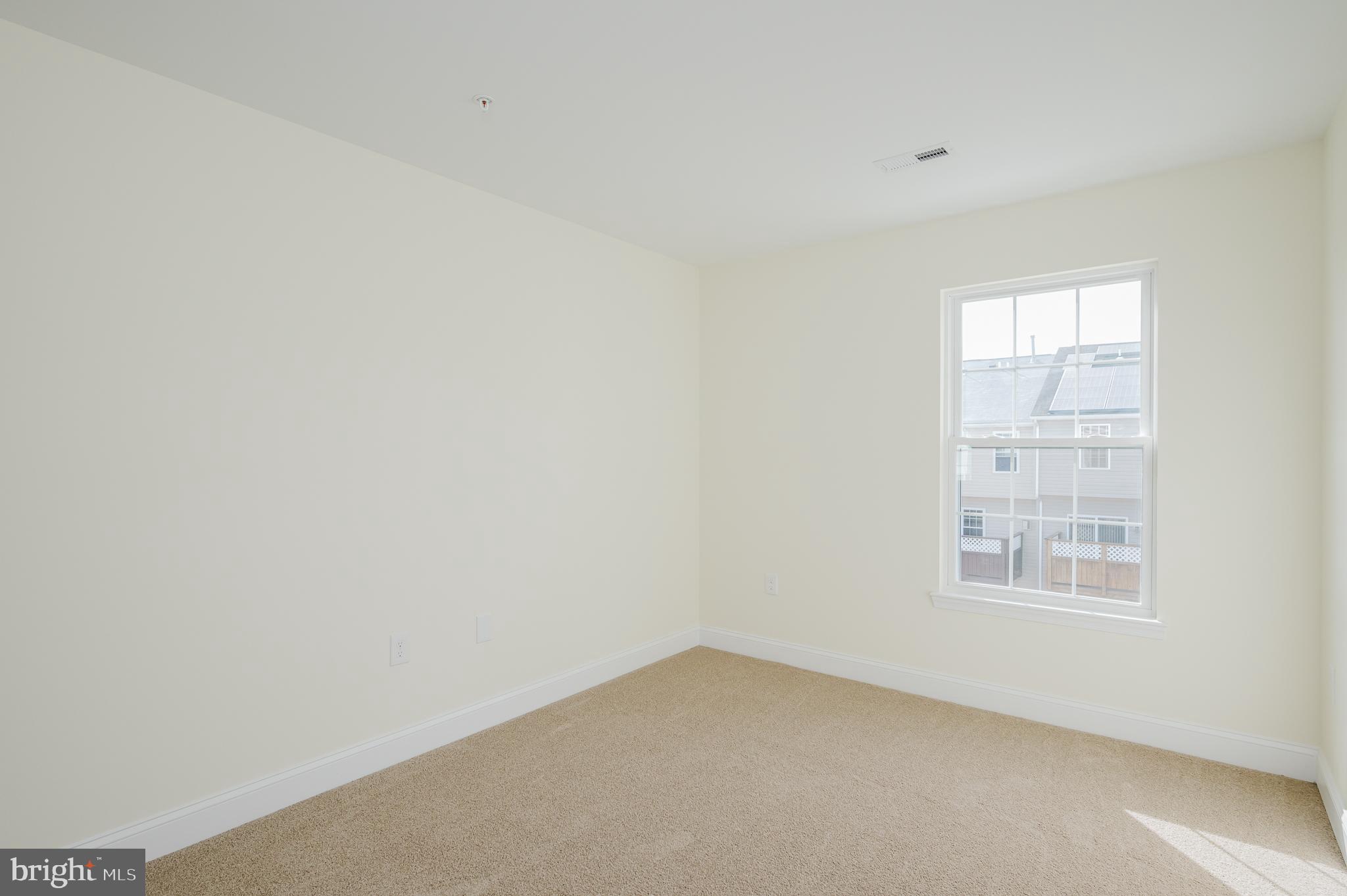 HOLLYWOODS POINT - Residential