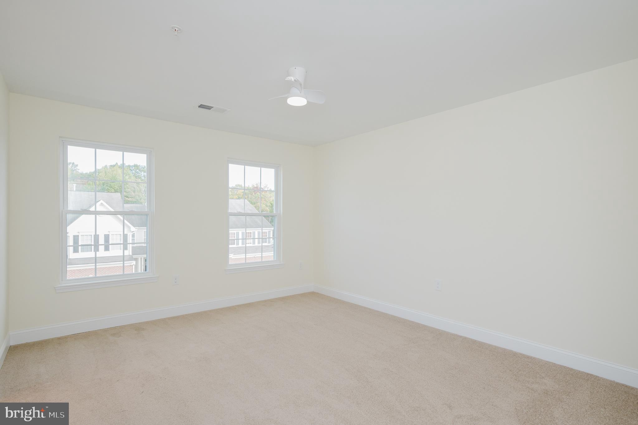 HOLLYWOODS POINT - Residential