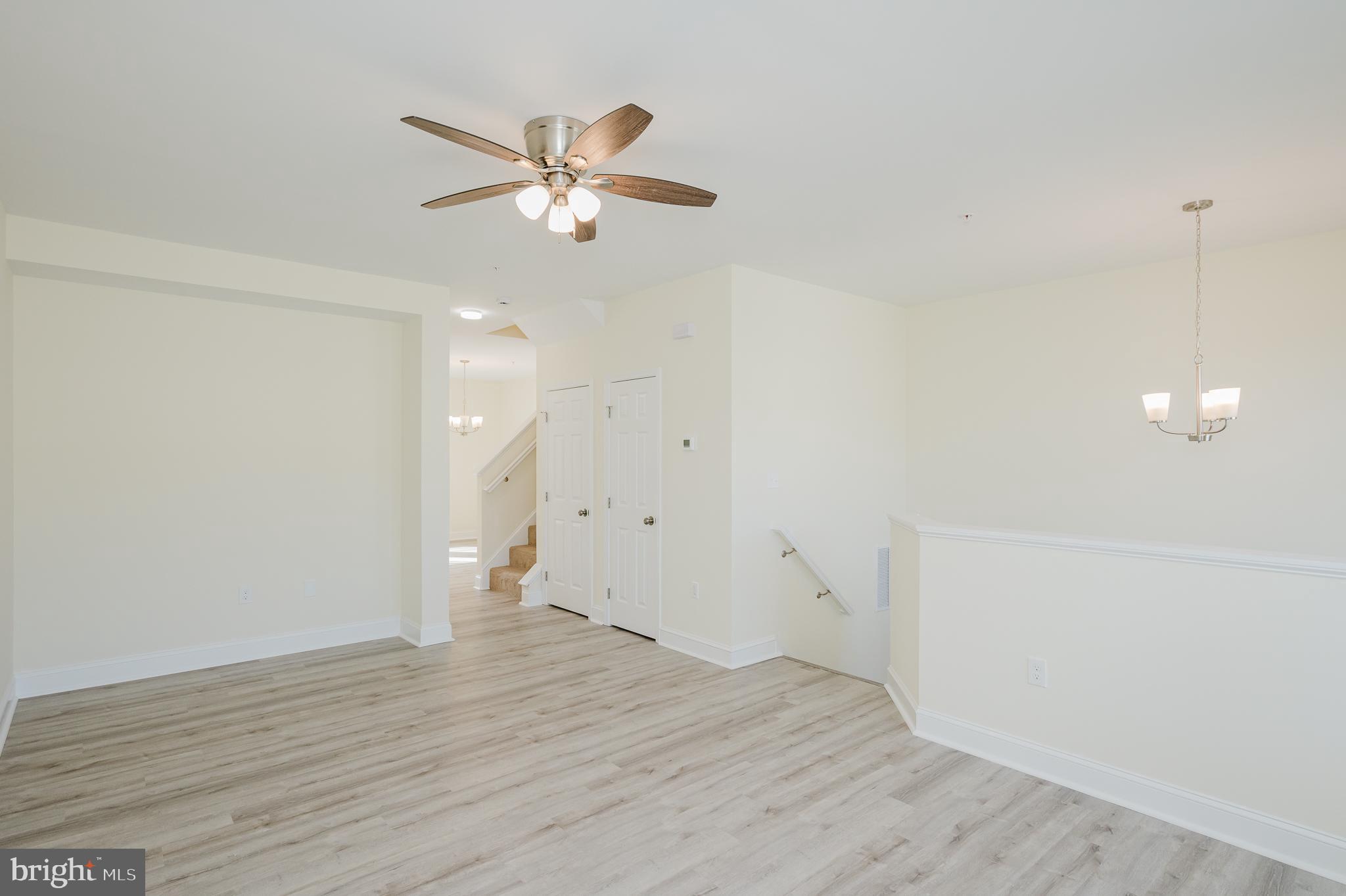 HOLLYWOODS POINT - Residential