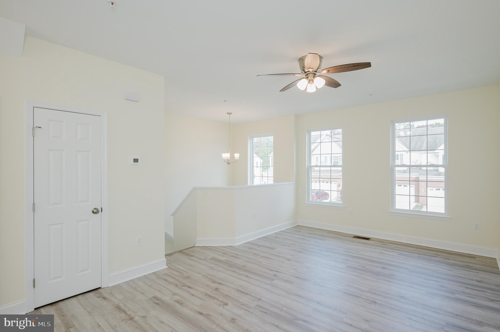 HOLLYWOODS POINT - Residential