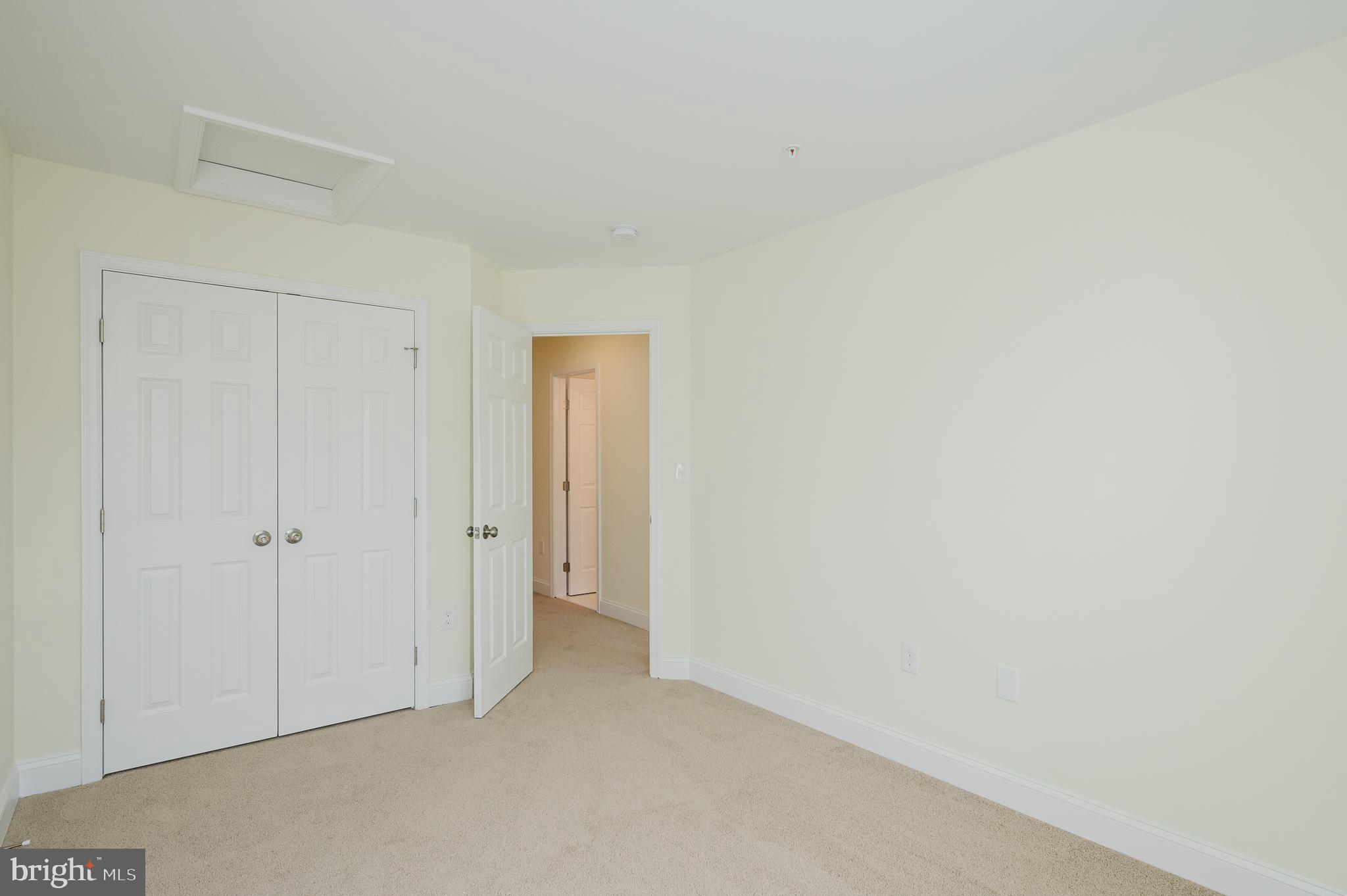 HOLLYWOODS POINT - Residential