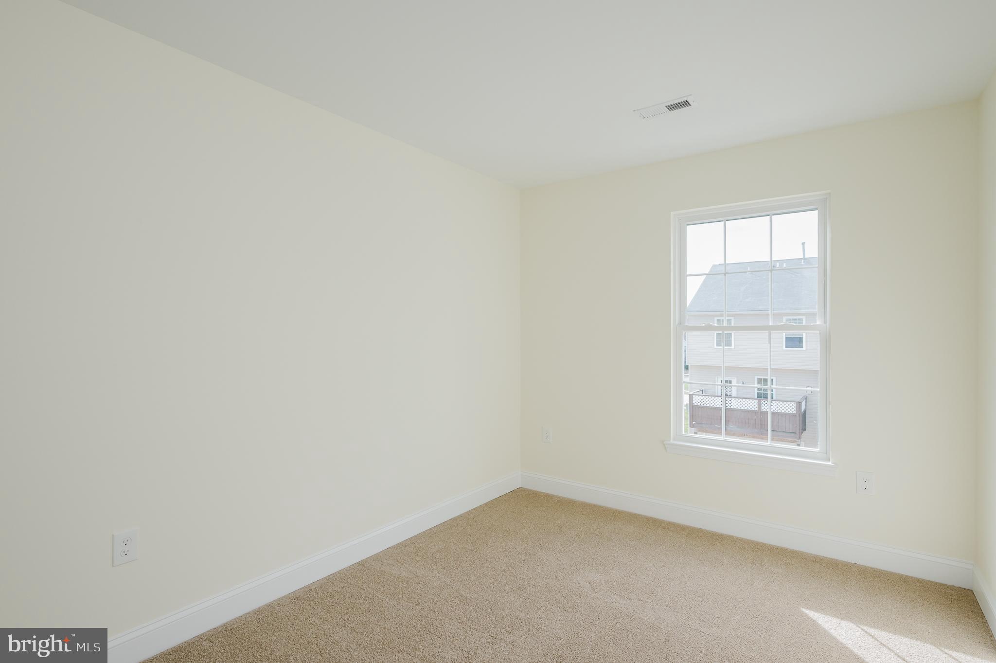 HOLLYWOODS POINT - Residential