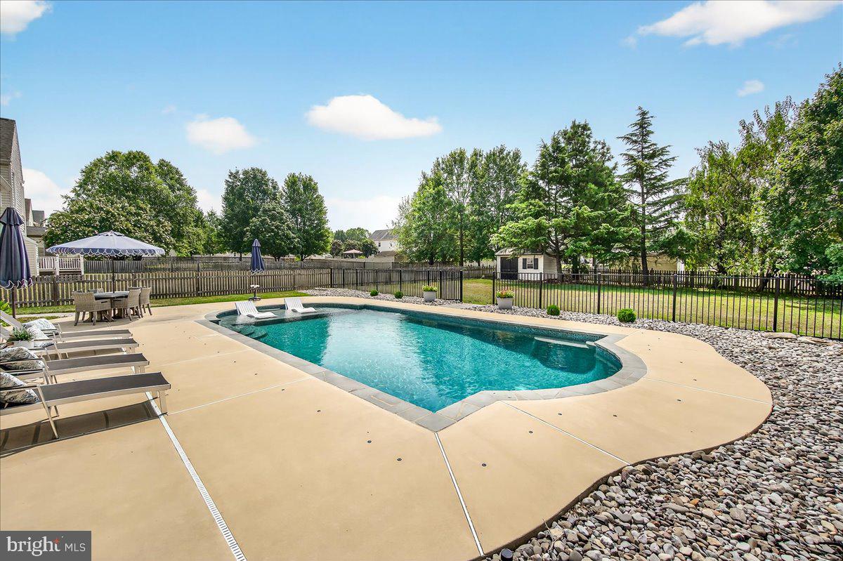 GREEN HILL MANOR - Residential