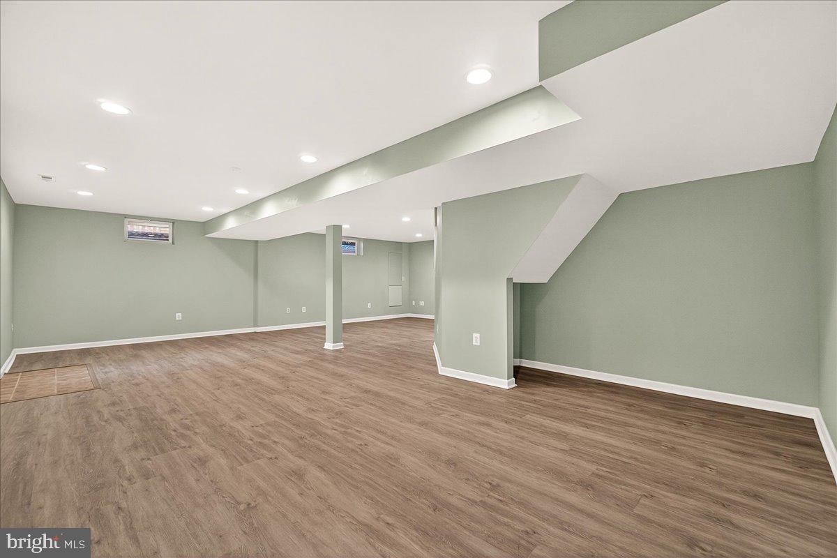 GREEN HILL MANOR - Residential