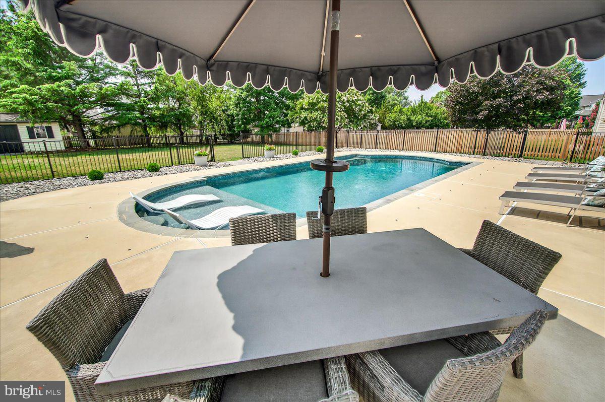 GREEN HILL MANOR - Residential