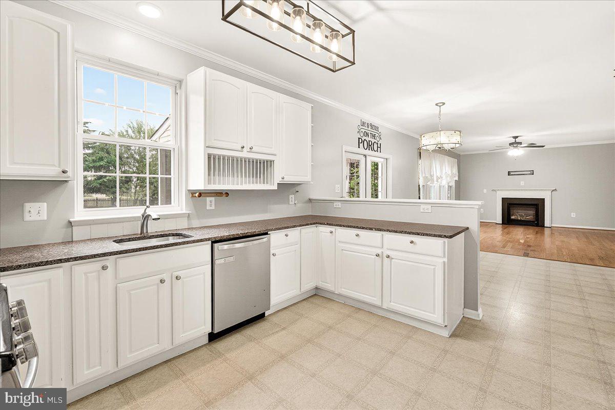 GREEN HILL MANOR - Residential