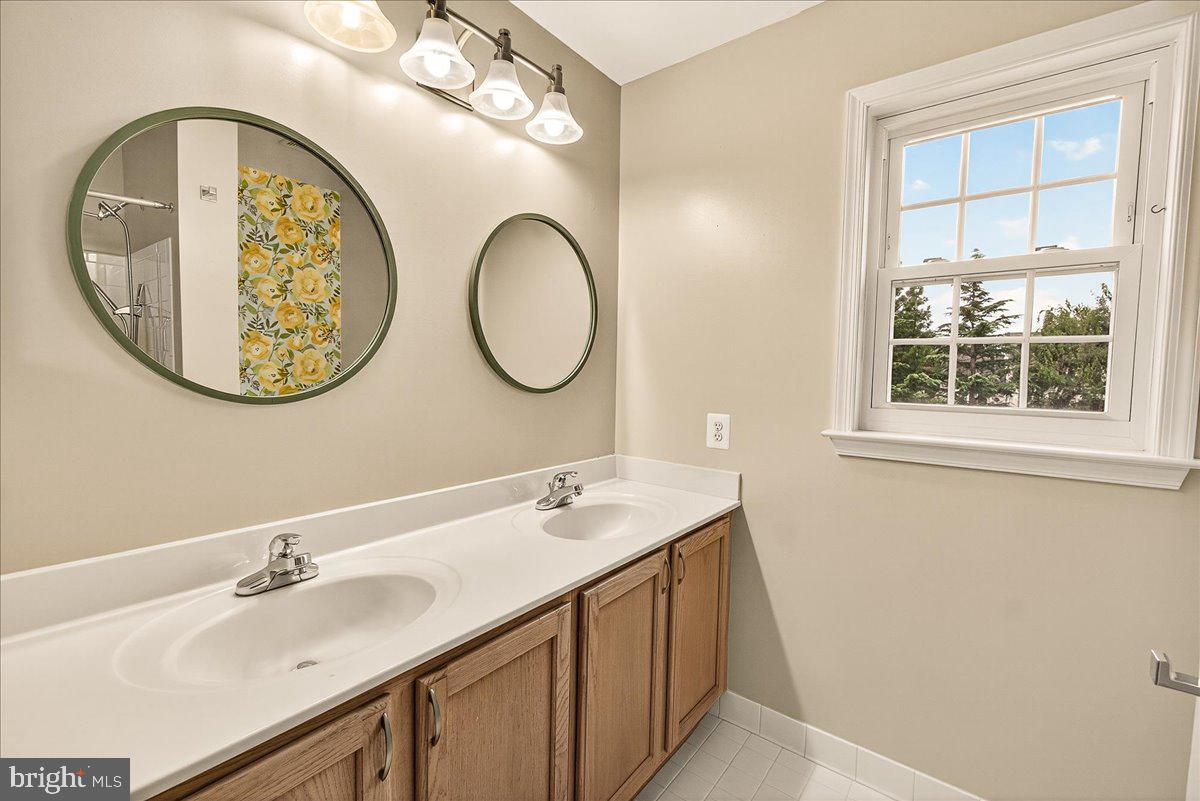 GREEN HILL MANOR - Residential