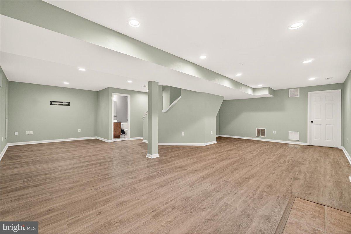 GREEN HILL MANOR - Residential