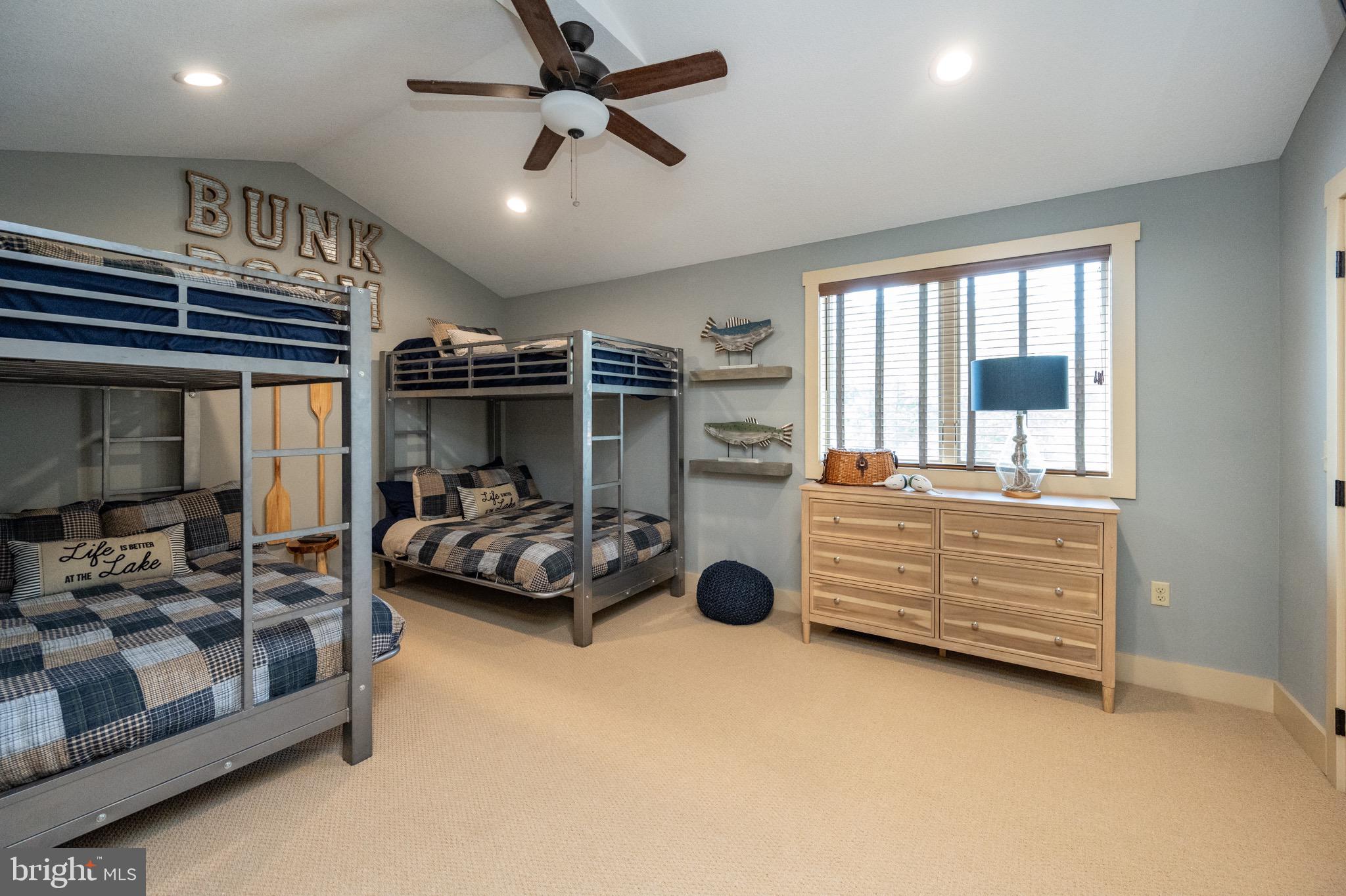 MYSTIC CREEK - Residential