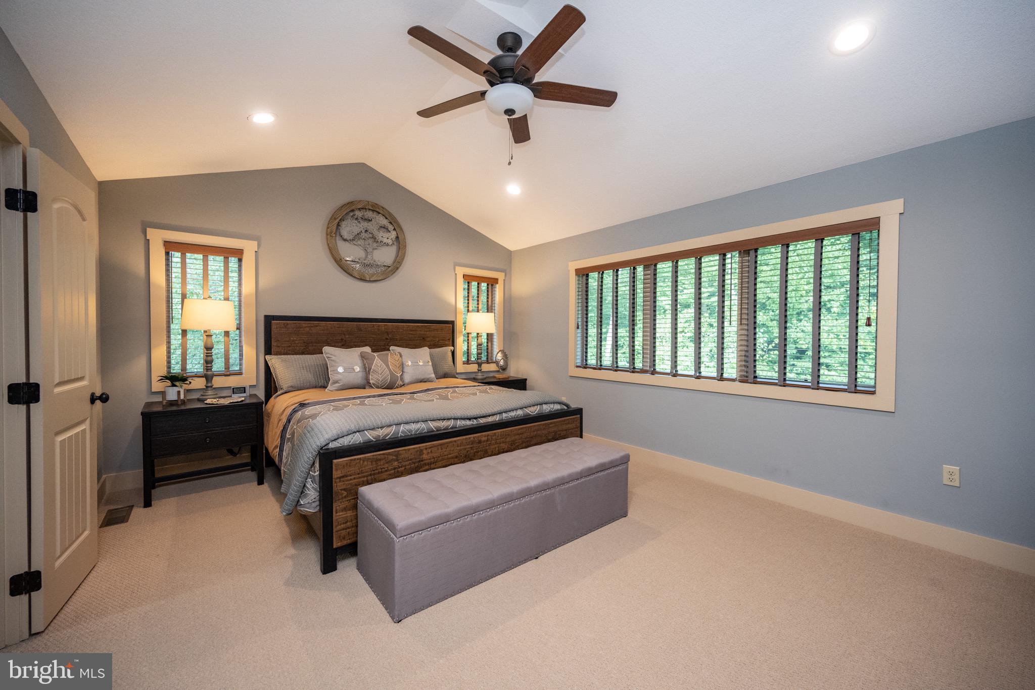 MYSTIC CREEK - Residential