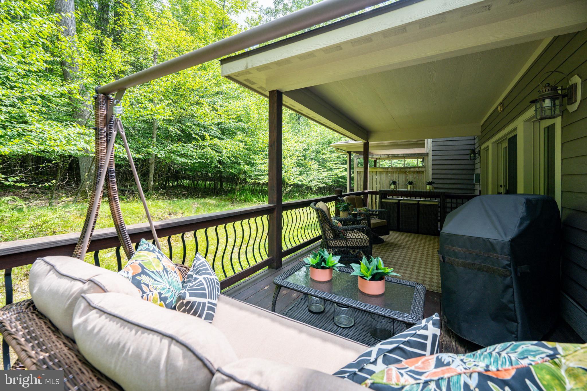 MYSTIC CREEK - Residential