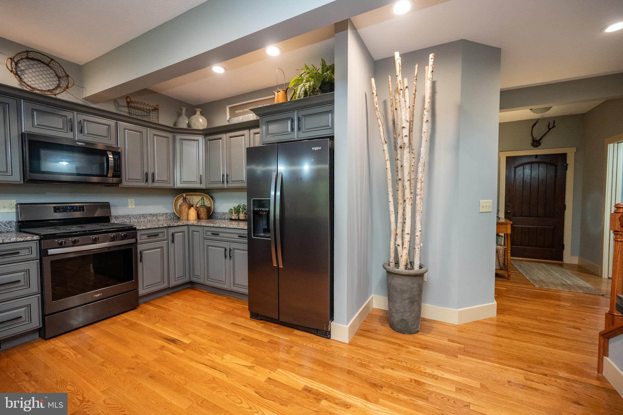 MYSTIC CREEK - Residential