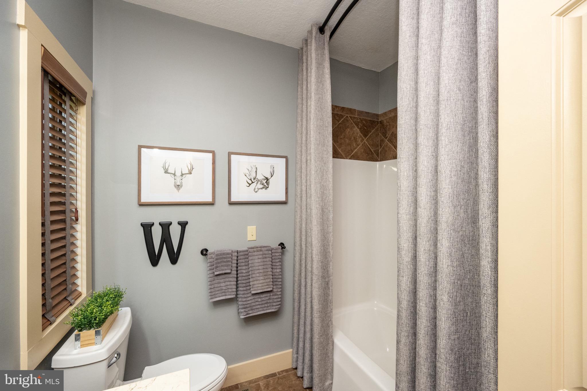 MYSTIC CREEK - Residential