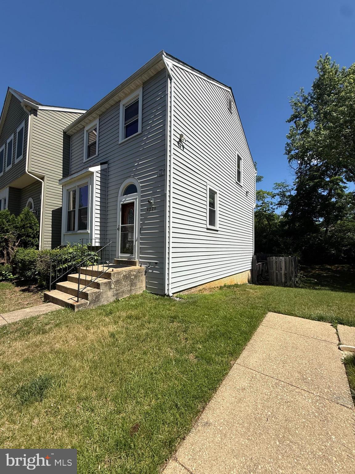4220 RED MAPLE COURT