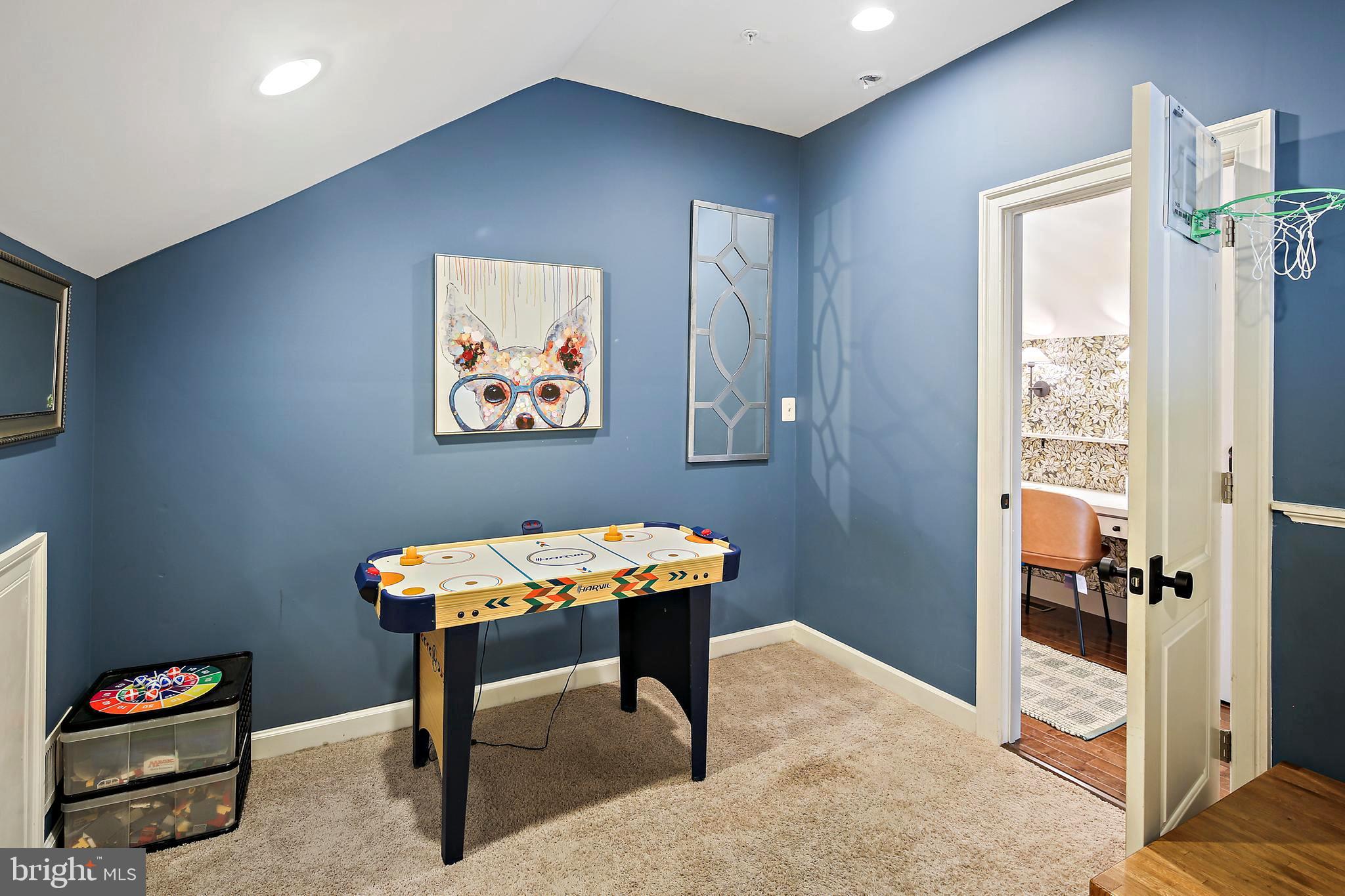 MAPLE LAWN - Residential