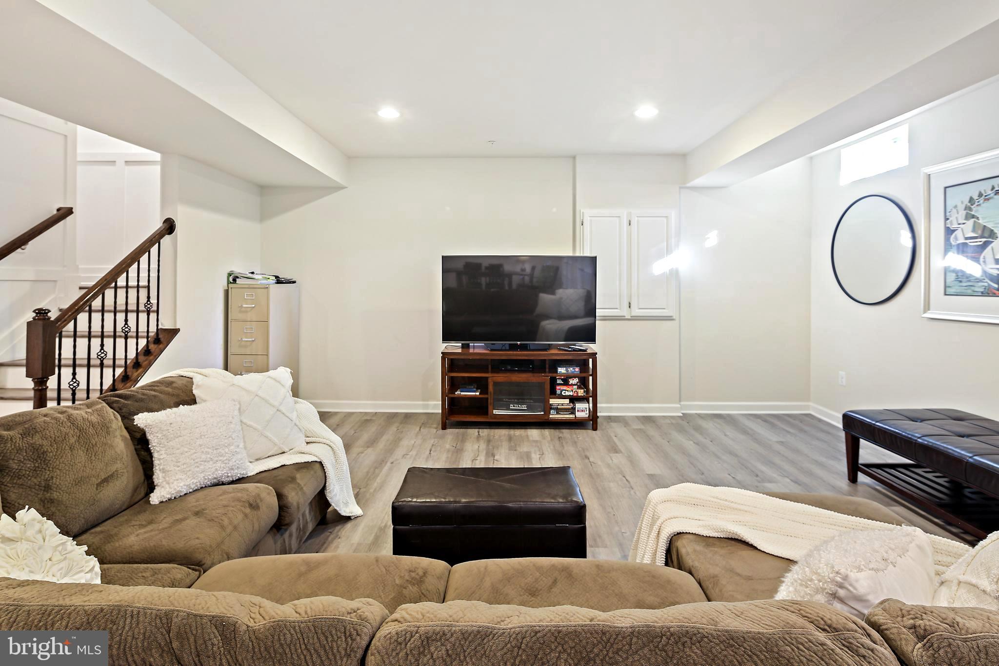 MAPLE LAWN - Residential