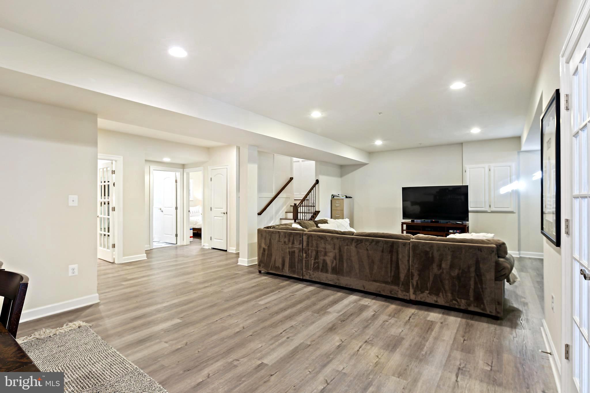 MAPLE LAWN - Residential