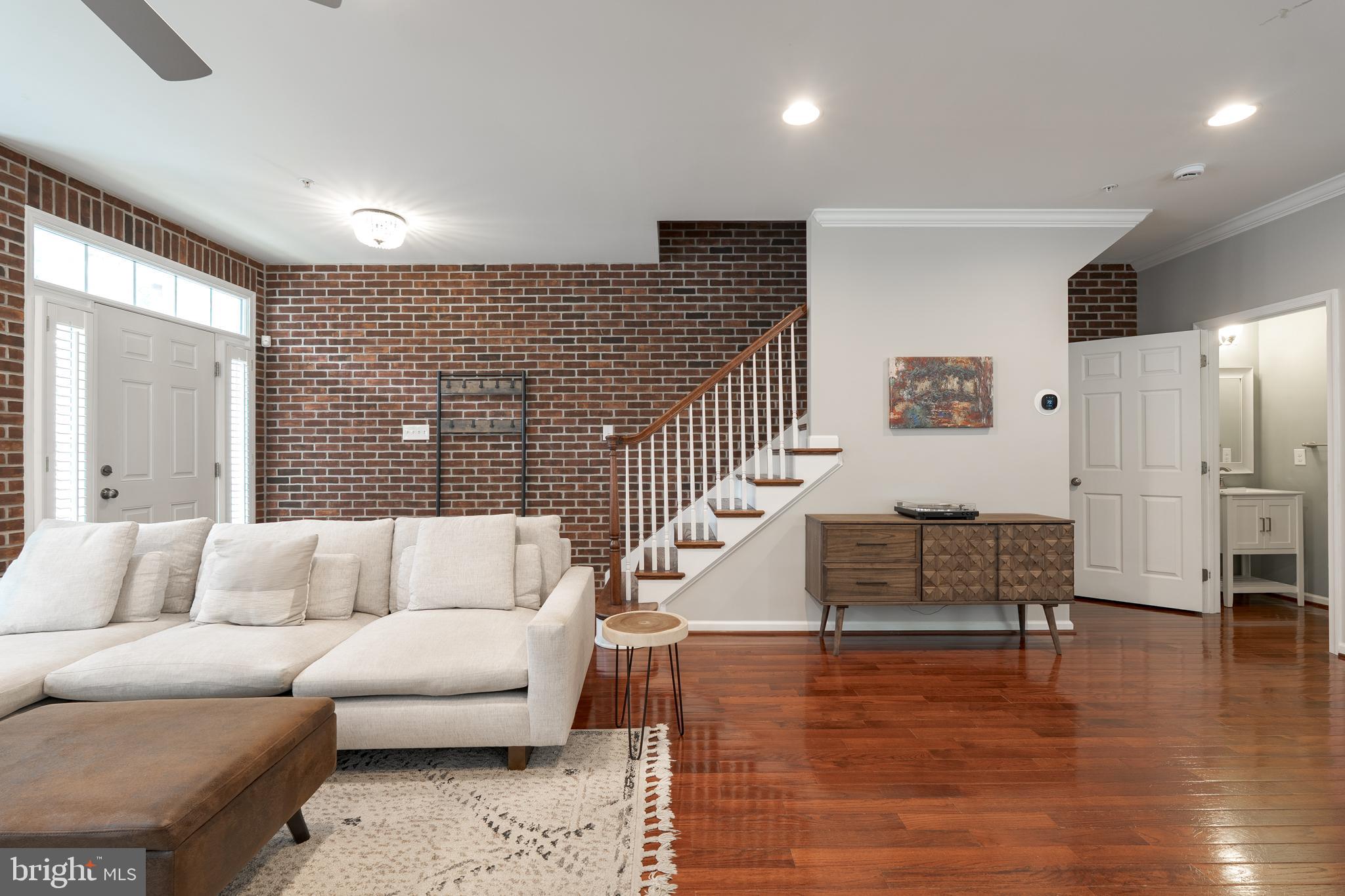 98 SPRUCE ALLEY