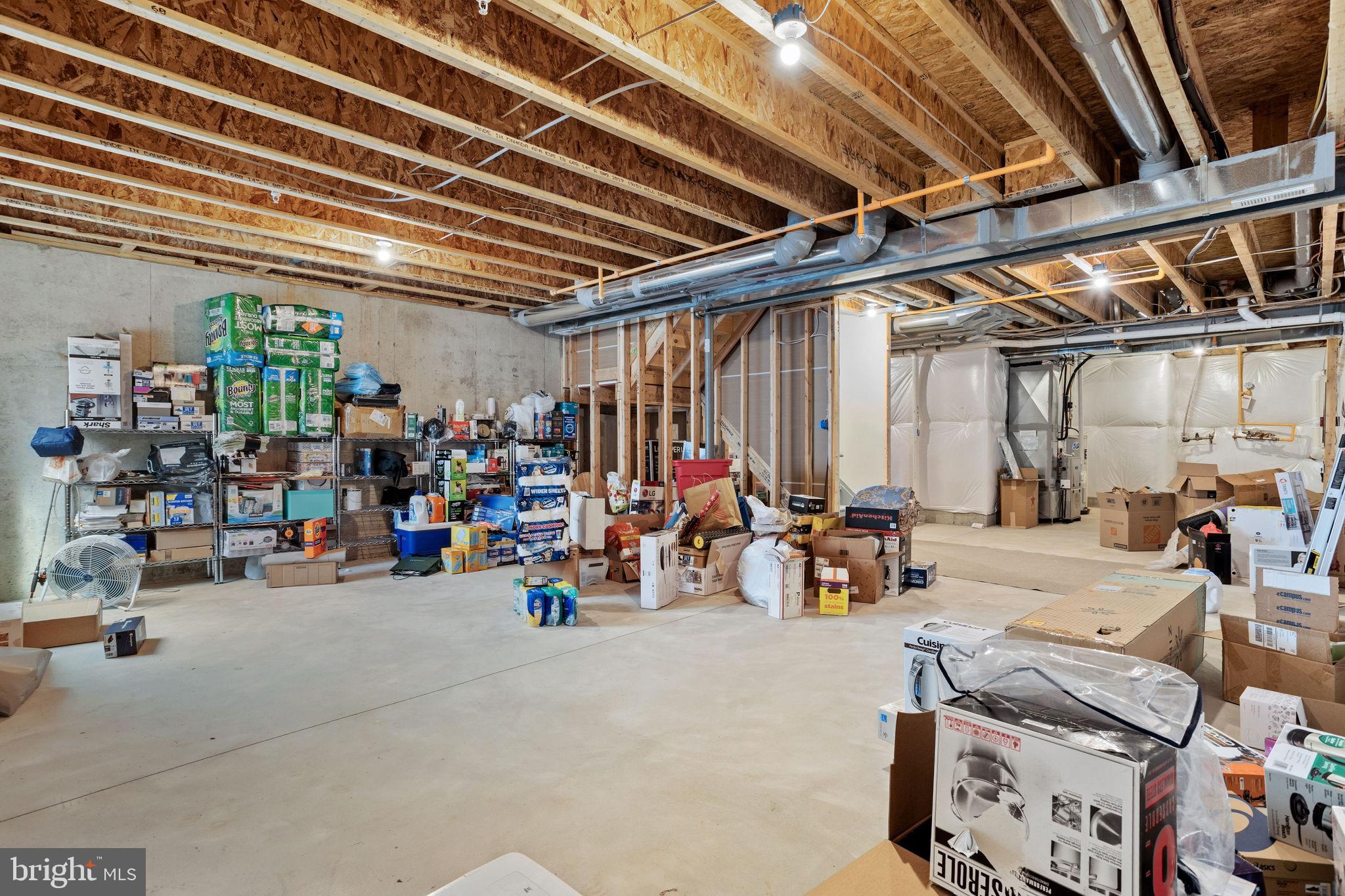 WALNUT CREEK AT MONT - Residential