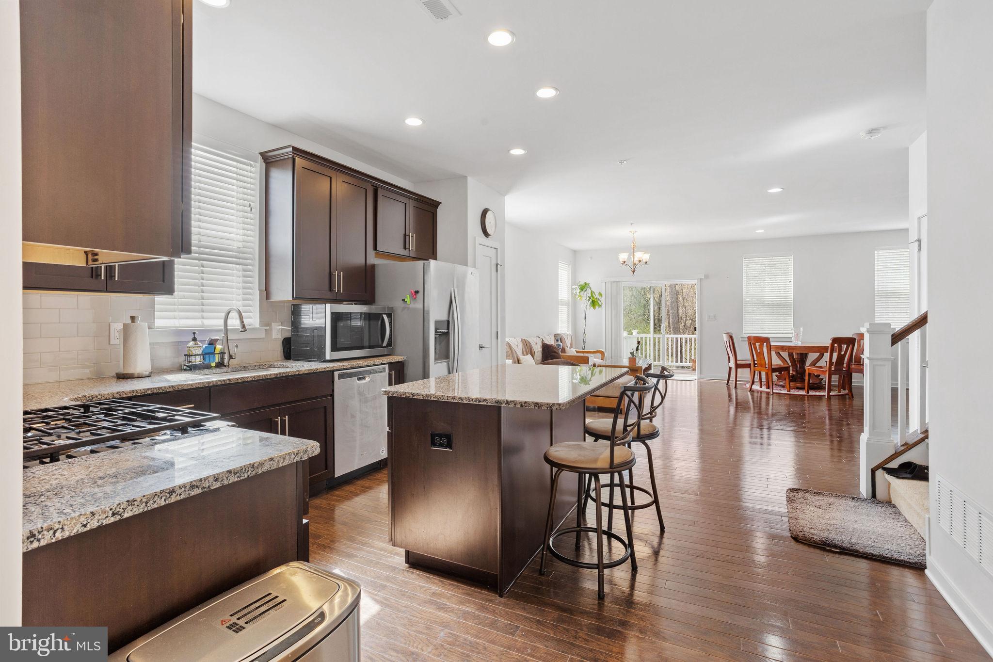 WALNUT CREEK AT MONT - Residential