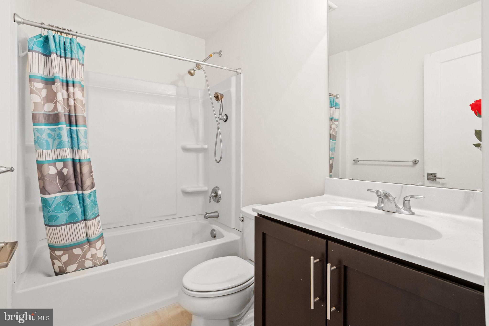 WALNUT CREEK AT MONT - Residential