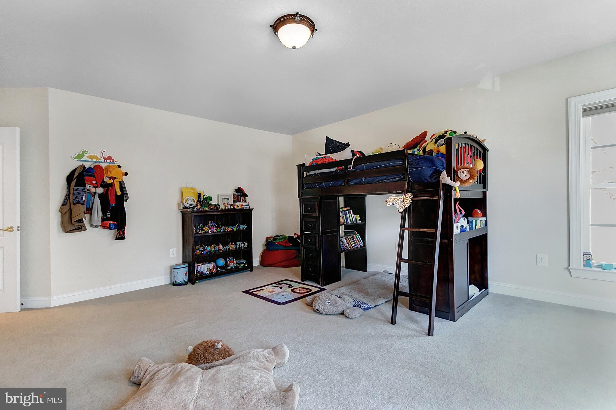 ANNAPOLIS RIDGE - Residential