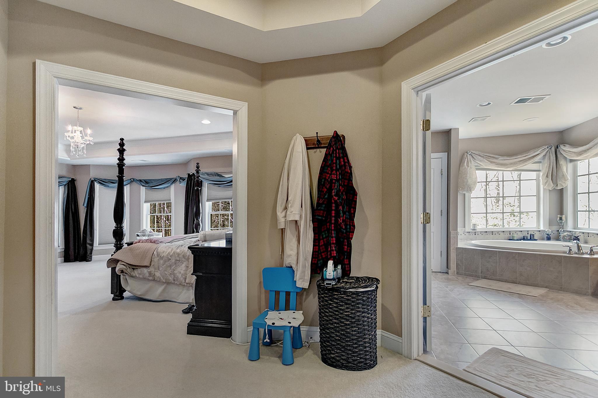 ANNAPOLIS RIDGE - Residential