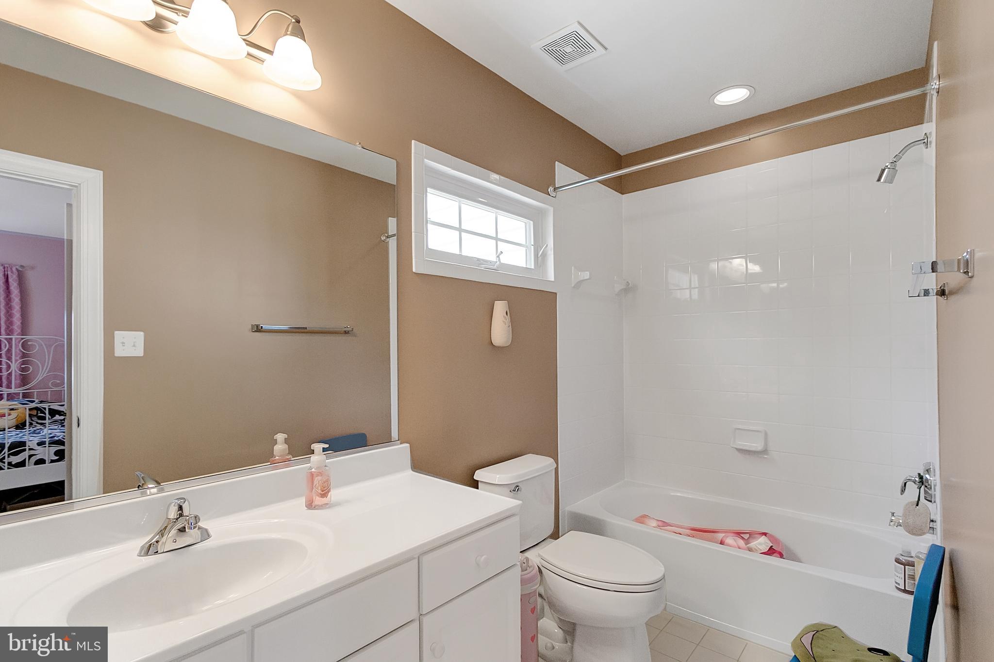 ANNAPOLIS RIDGE - Residential