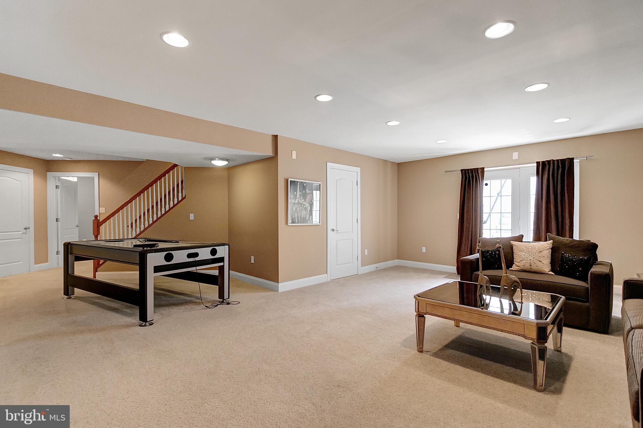 ANNAPOLIS RIDGE - Residential