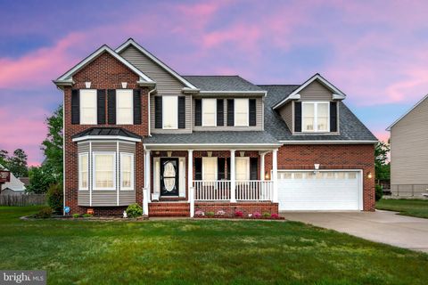 Homes For Sale - 10417 Gallant Fox Way<br/> Caroline County, RUTHER GLEN, VA 22546