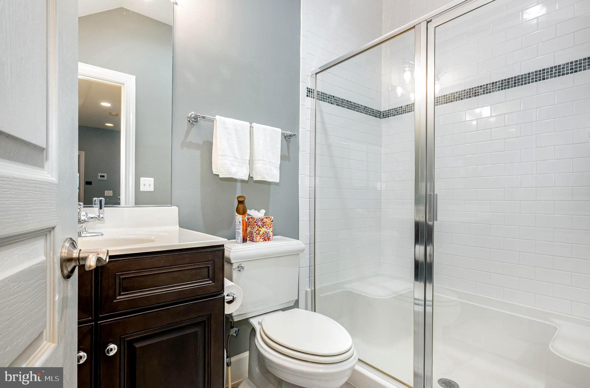 HUNTLEIGH AT CREIGHTON FARMS - Residential