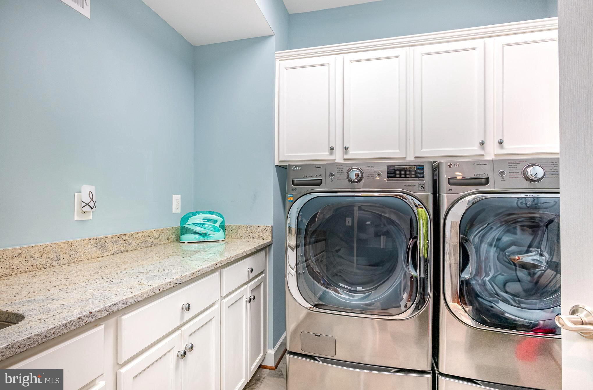 HUNTLEIGH AT CREIGHTON FARMS - Residential