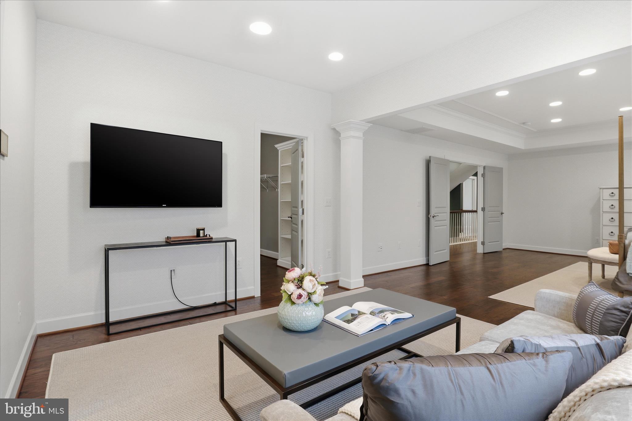 HUNTLEIGH AT CREIGHTON FARMS - Residential